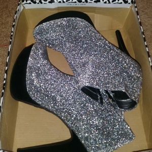 Beautiful Silver Ankle Boot